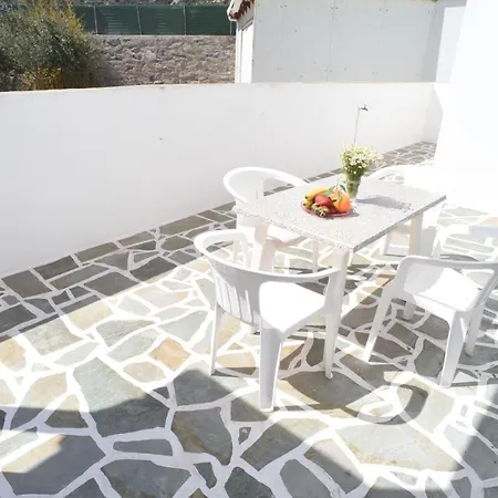 Bernie House דירה *