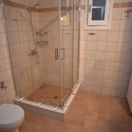 Bernie House Apartmán *